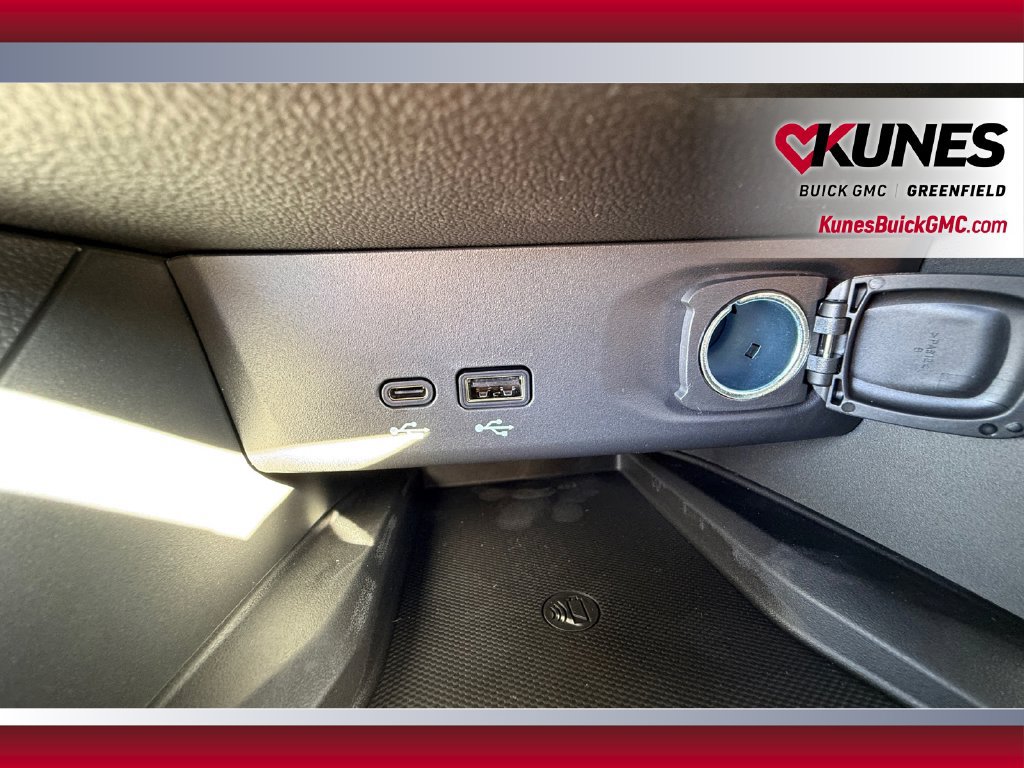 New 2026 Buick Envista Sport Touring w/ Convenience I Package FWD image 31