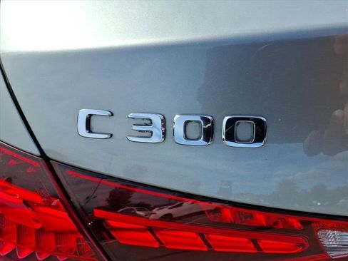 Used 2022 Mercedes-Benz C 300 4MATIC Sedan w/ Exclusive Trim Package image 9