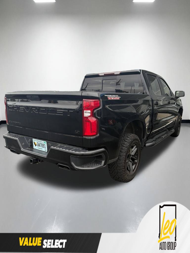 Used 2020 Chevrolet Silverado 1500 LT Trail Boss w/ Midnight Edition AWD/4WD image 2