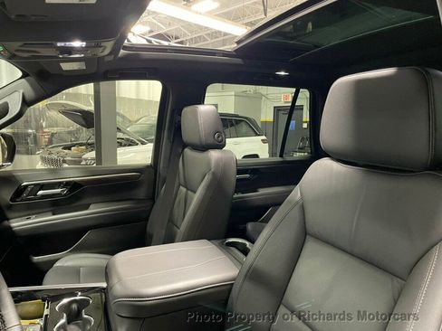 Used 2025 Chevrolet Tahoe Z71 w/ Comfort Package image 15