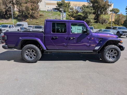 New 2026 Jeep Gladiator Mojave image 9