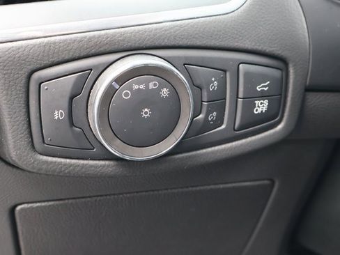 Used 2022 Ford Edge Titanium image 19