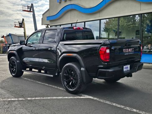 Used 2023 GMC Canyon Denali w/ Denali Black Edition AWD/4WD image 3