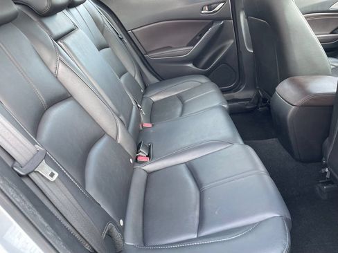 Used 2018 MAZDA MAZDA3 Touring FWD image 21