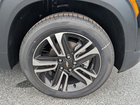 New 2025 Chevrolet TrailBlazer LT w/ LT Cold Weather Package image 5