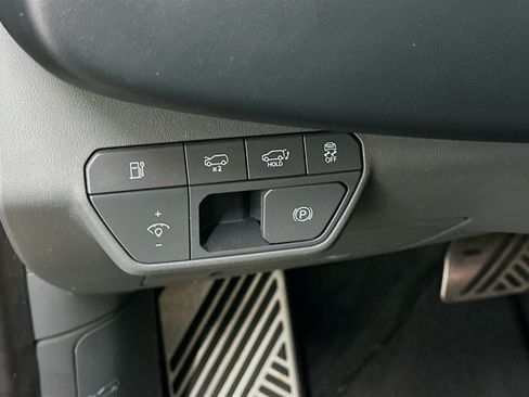 Used 2024 Kia EV9 GT-Line AWD/4WD image 17