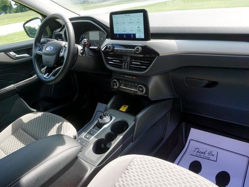 Used 2021 Ford Escape SE w/ SE Sport Appearance Package image 22