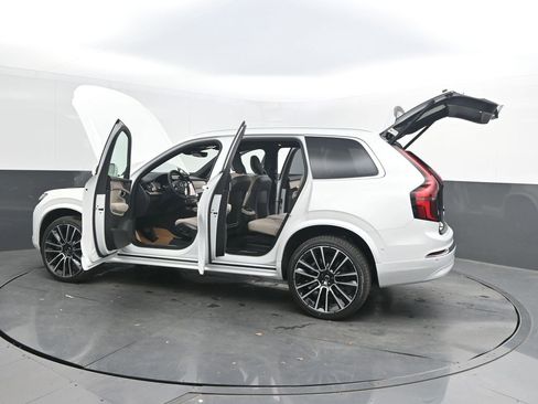 New 2026 Volvo XC90 B6 Plus w/ Protection Package Premier AWD/4WD image 40