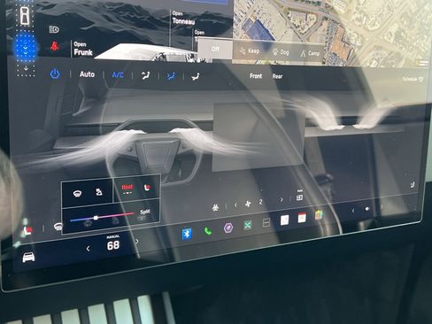 Used 2024 Tesla Cybertruck AWD Crew Cab image 21