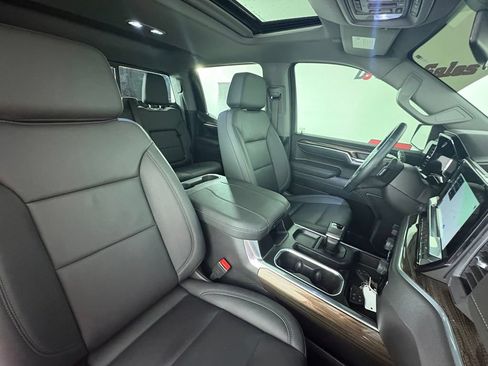 Used 2026 Chevrolet Silverado 1500 LT Trail Boss w/ LT Trail Boss Premium Package AWD/4WD image 36