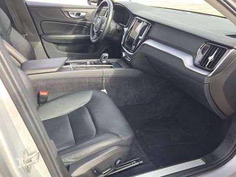 Used 2024 Volvo S60 B5 Core FWD image 7
