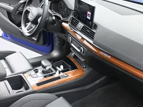 Used 2023 Audi Q5 e Prestige w/ Prestige Package AWD/4WD image 49
