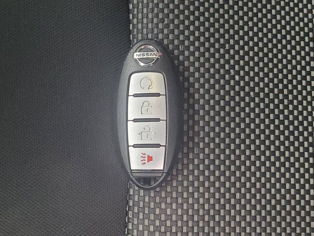 Used 2017 Nissan Pathfinder SV AWD/4WD image 32