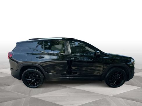 Used 2023 GMC Terrain SLE w/ Driver Convenience Package FWD image 9