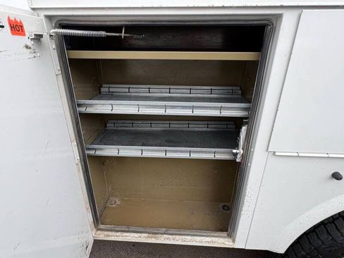 Used 2013 RAM 2500 Tradesman w/ Chrome Appearance Group AWD/4WD image 25