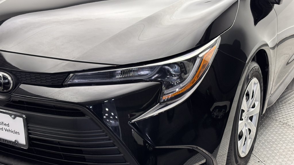 Used 2024 Toyota Corolla LE FWD image 3