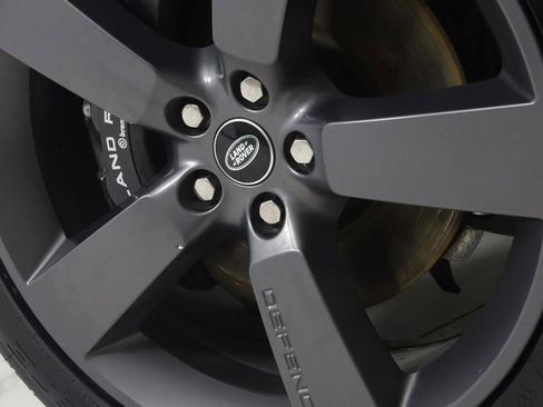 Used 2023 Land Rover Defender 110 V8 image 16