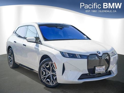 Used 2026 BMW iX xDrive60 AWD/4WD image 1