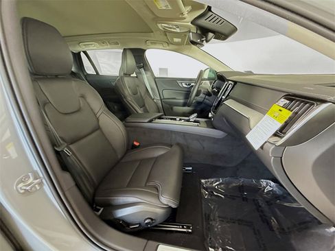 New 2026 Volvo V60 B5 Cross Country Ultra w/ Climate Package image 30