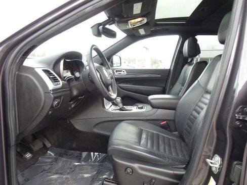 Used 2018 Jeep Grand Cherokee Limited image 9