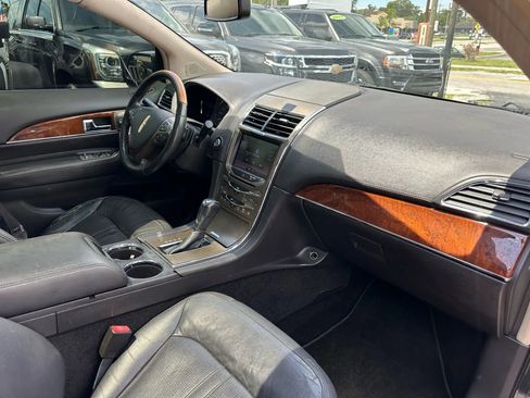Used 2013 Lincoln MKX FWD w/ Wood Pkg image 14