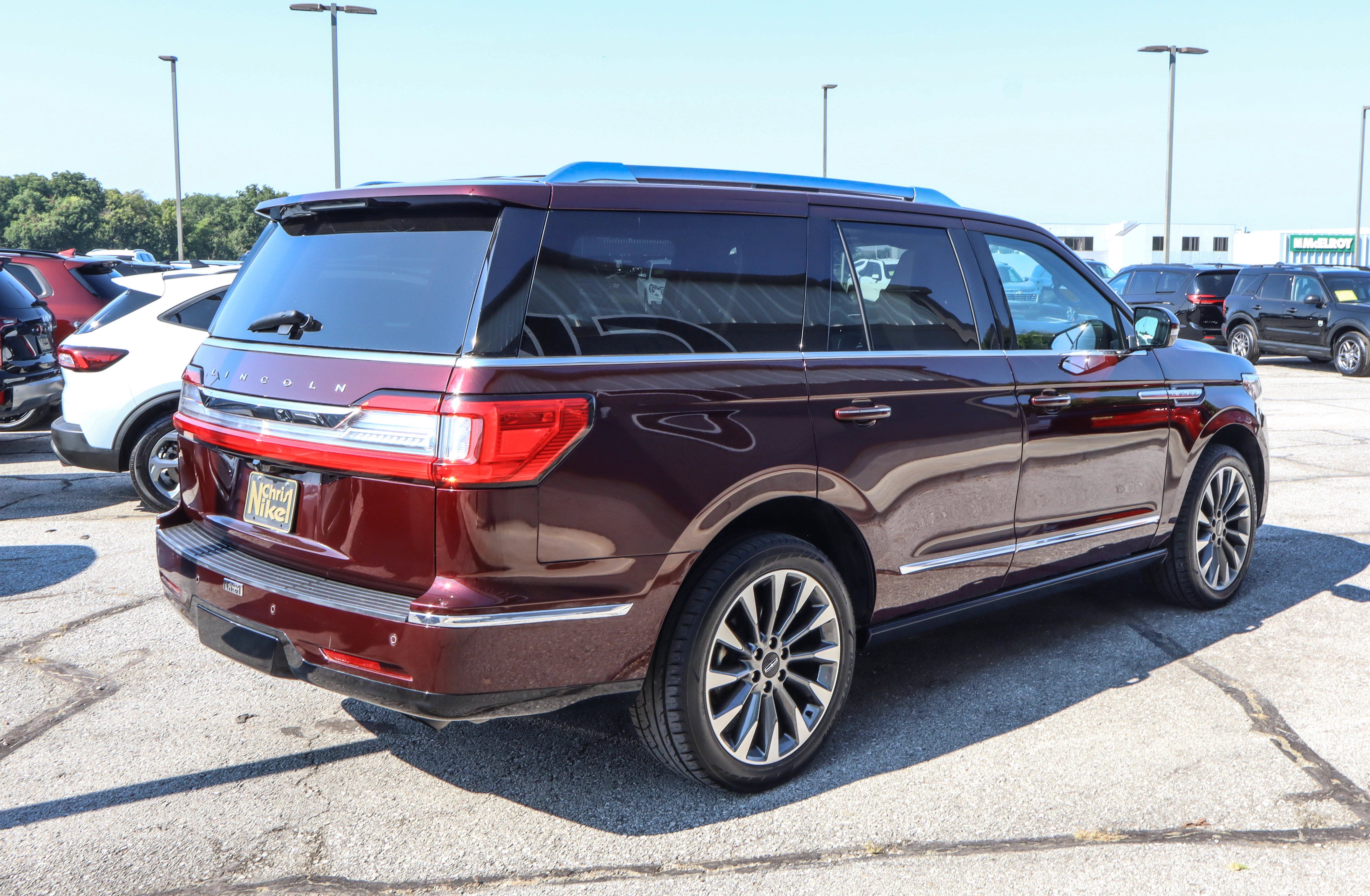 Used 2021 Lincoln Navigator Reserve AWD/4WD image 4