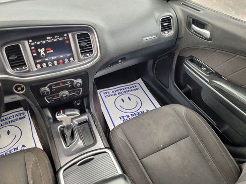 Used 2017 Dodge Charger R/T RWD image 19