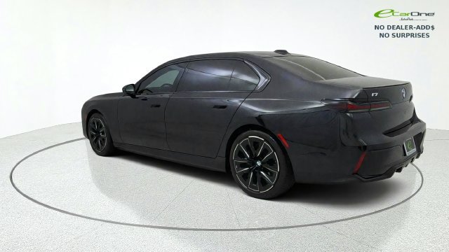 Used 2025 BMW i7 eDrive50 w/ M Sport Package RWD image 7
