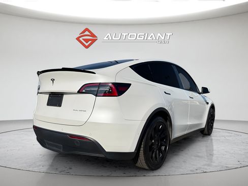 Used 2021 Tesla Model Y Long Range AWD/4WD image 7