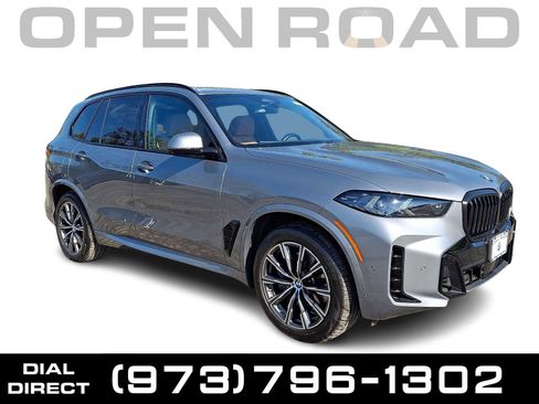 Used 2024 BMW X5 xDrive40i w/ M Sport Package AWD/4WD image 1