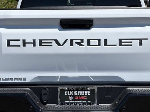Used 2025 Chevrolet Colorado Trail Boss AWD/4WD image 48