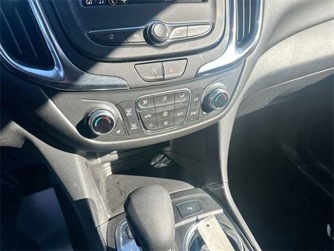 Used 2024 Chevrolet Equinox LT image 26