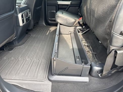 Used 2022 Ford F450 Lariat image 13