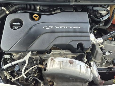 Used 2018 Chevrolet Volt Premier w/ Driver Confidence Package image 21