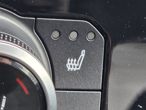 Used 2020 Toyota Highlander XLE image 8