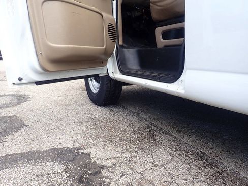 Used 2000 Chevrolet Express 3500 Extended RWD image 28