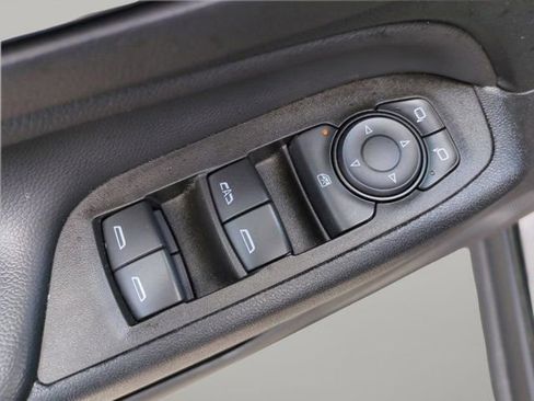 Used 2023 Chevrolet Equinox LT FWD image 28