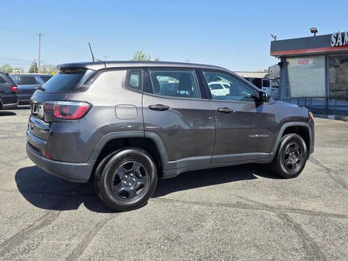 Used 2020 Jeep Compass Sport AWD/4WD image 5