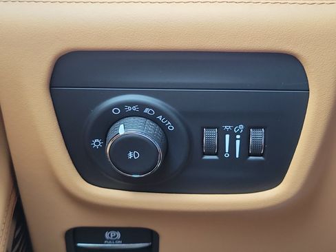 Used 2025 Jeep Grand Cherokee L Summit AWD/4WD image 25
