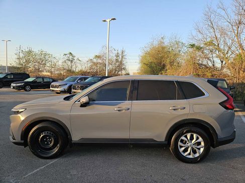 Used 2023 Honda CR-V LX image 4