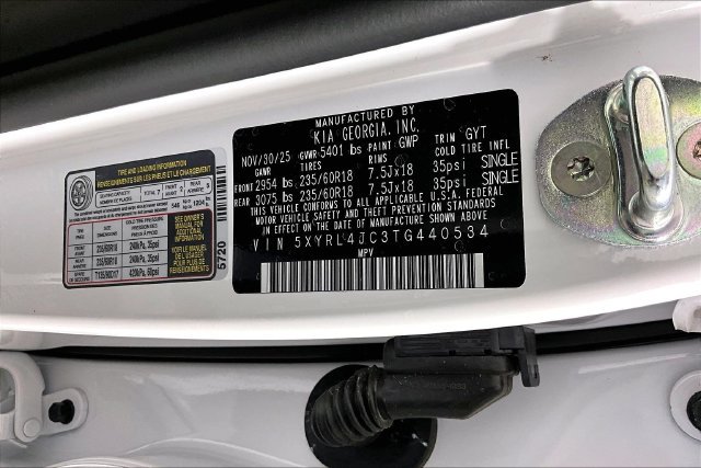 Certified 2026 Kia Sorento S FWD image 18