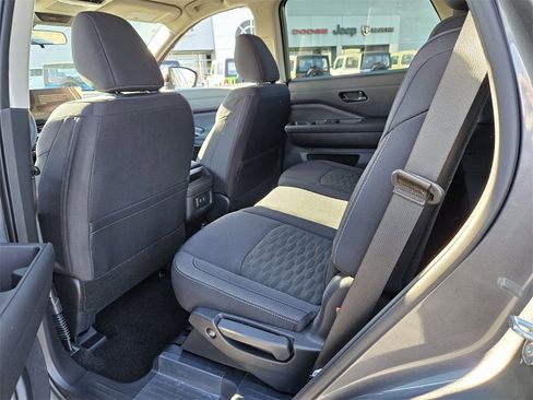 New 2026 Nissan Pathfinder SV image 5