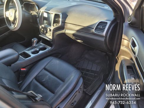 Used 2018 Jeep Grand Cherokee Limited image 24