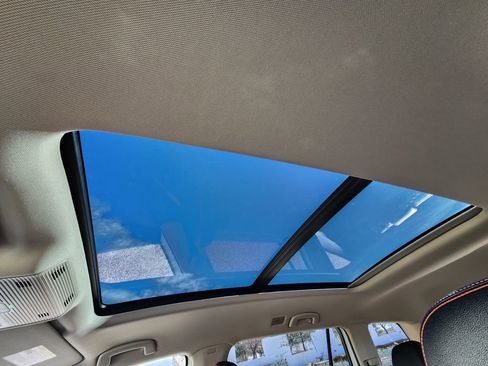 Certified 2025 Volkswagen Atlas Peak Edition SE image 28