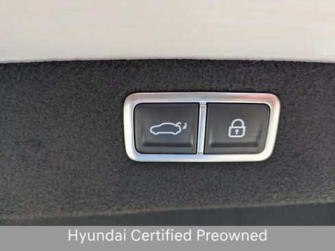 Used 2023 Genesis G70 3.3T w/ Sport Prestige Package RWD image 12