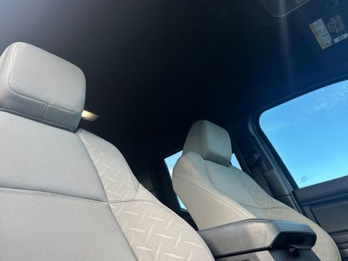 Used 2024 Toyota Tacoma SR5 AWD/4WD image 16