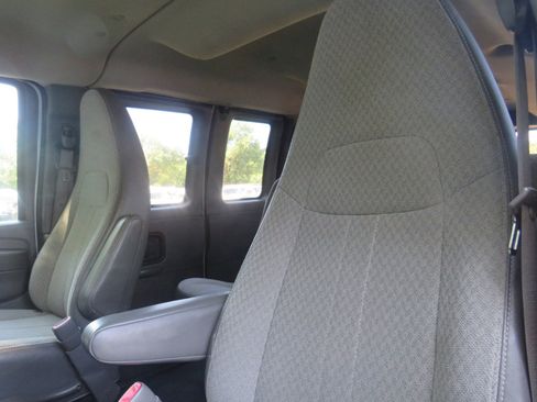 Used 2011 Chevrolet Express 3500 LS image 14