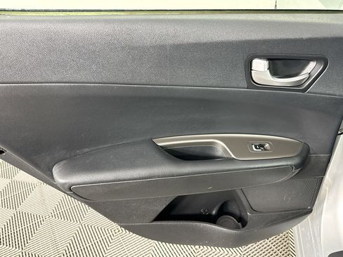 Used 2019 Kia Optima LX image 41