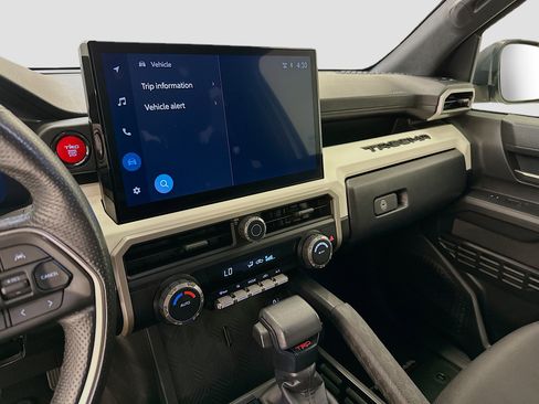 Used 2024 Toyota Tacoma TRD Off-Road image 26