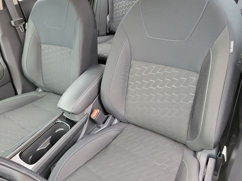 Used 2024 Nissan Kicks SV w/ Interior Electronics Package FWD image 11